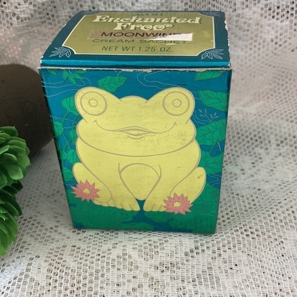 Vintage Avon Enchanted Frog Cream Sachet empty/with box. Good Vintage Condition - Picture 6 of 9